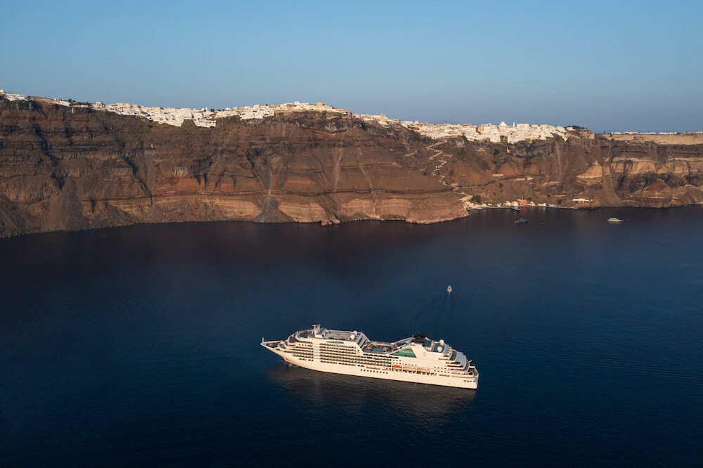 Seabourn Cruise Santorini - Luxe cruise Griekenland & Turkije | De Permentier Travel - Reisbureau Hasselt
